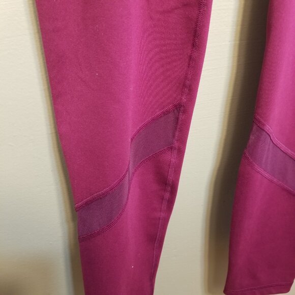 Old Navy Active Fitted Leggings, Go-Dry, Large, Burgundy - Picture 3 of 8